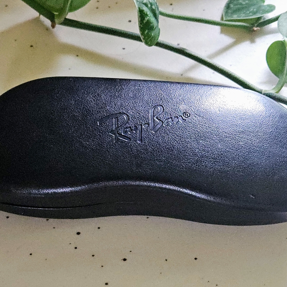 Ray-Ban Sun/Eyelasses Hard Leather Case, Portable Flip Top Clamshell, Black 6.5"